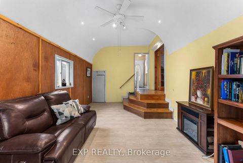 Photo 19 at 46 Isle Vista Drive, Virginia, Georgina