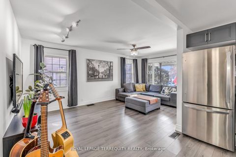 Photo 4 at 5 Acorn Avenue, City Centre West, Toronto