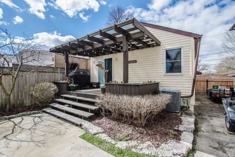 Photo 31 at 5 Acorn Avenue, City Centre West, Toronto