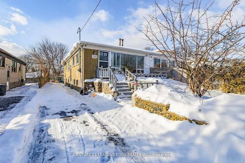 Photo 1 at 210 Linden Avenue, Kennedy Park, Toronto