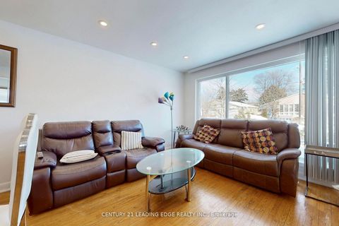 Photo 3 at 210 Linden Avenue, Kennedy Park, Toronto