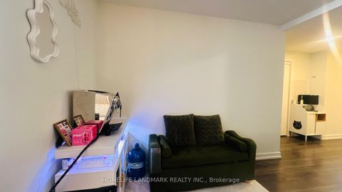 Photo 9 at 601 - 33 Helendale Avenue, Eglinton, Toronto