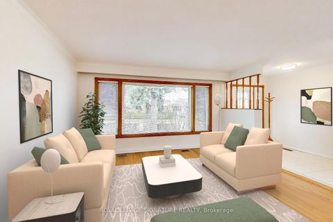 Photo 4 at 1 Charlemont Crescent, Sullivan, Toronto