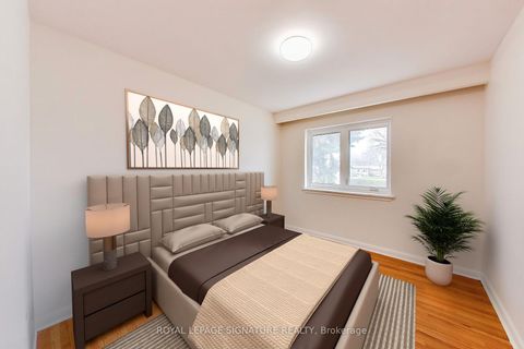 Photo 18 at 1 Charlemont Crescent, Sullivan, Toronto