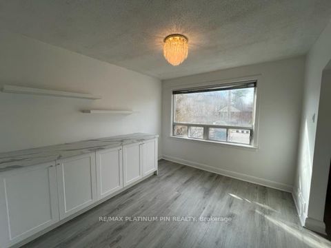 Photo 2 at 194 Florence Avenue, Westgate, Toronto