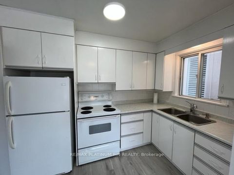 Photo 3 at 194 Florence Avenue, Westgate, Toronto