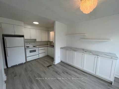 Photo 4 at 194 Florence Avenue, Westgate, Toronto