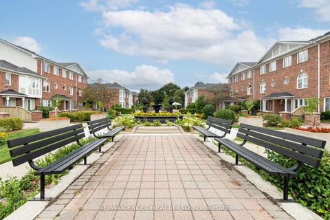 Photo 3 at 37 - 18 Clark Avenue W, Yorkhill, Vaughan