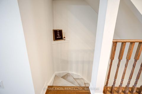 Photo 35 at 37 - 18 Clark Avenue W, Yorkhill, Vaughan