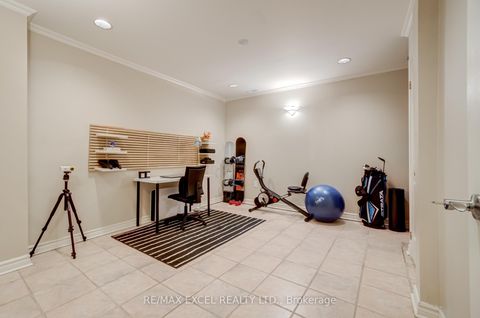 Photo 37 at 37 - 18 Clark Avenue W, Yorkhill, Vaughan