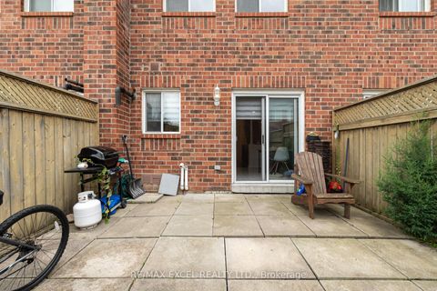 Photo 45 at 37 - 18 Clark Avenue W, Yorkhill, Vaughan