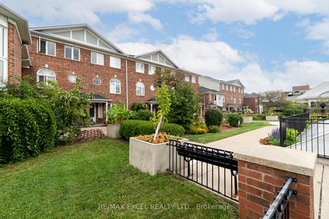 Photo 49 at 37 - 18 Clark Avenue W, Yorkhill, Vaughan