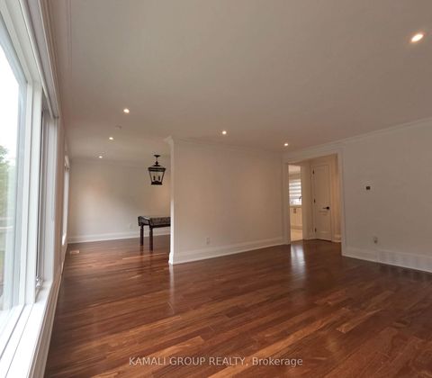 Photo 11 at 77 Hove Street E, Bathurst Manor, Toronto