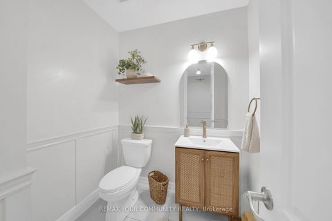 Photo 10 at 313 Kleinburg Summit Way, Kleinburg, Vaughan