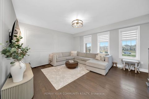 Photo 12 at 313 Kleinburg Summit Way, Kleinburg, Vaughan