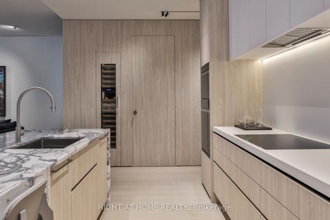 Photo 10 at 403 - 1 Roxborough Street W, Annex, Toronto