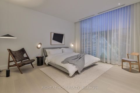 Photo 17 at 403 - 1 Roxborough Street W, Annex, Toronto