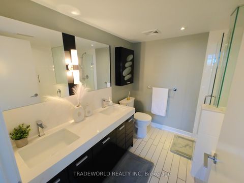 Photo 16 at Th10 - 19 Singer Court, Bayview Village, Toronto