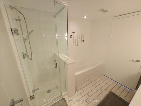 Photo 17 at Th10 - 19 Singer Court, Bayview Village, Toronto