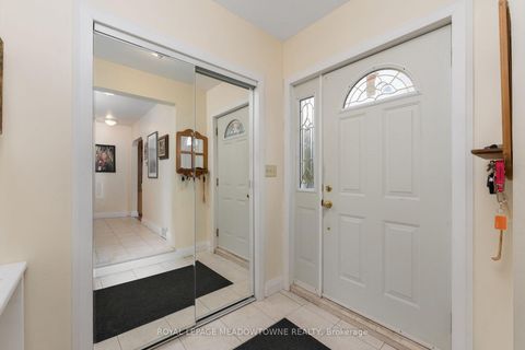 Photo 9 at 208 Martin Street, King City, King