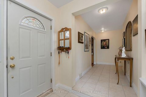 Photo 10 at 208 Martin Street, King City, King