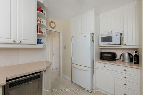 Photo 17 at 208 Martin Street, King City, King