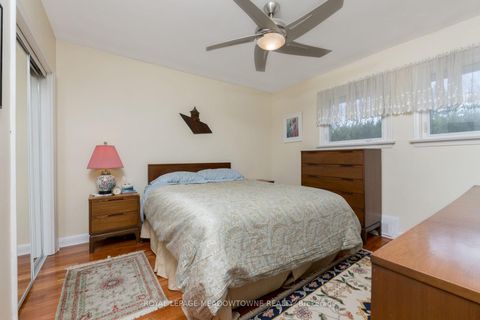 Photo 19 at 208 Martin Street, King City, King