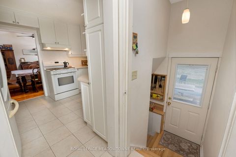 Photo 23 at 208 Martin Street, King City, King