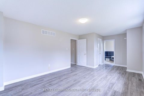 Photo 5 at 20 Bell Street, Ardagh, Barrie