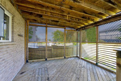 Photo 7 at 20 Bell Street, Ardagh, Barrie