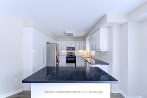 Photo 9 at 20 Bell Street, Ardagh, Barrie