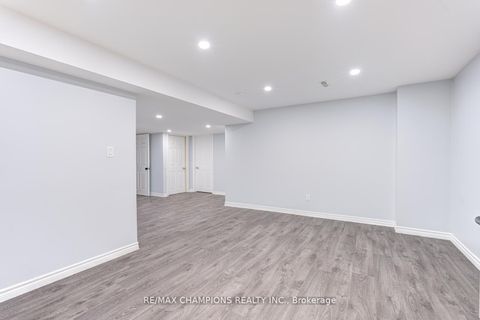 Photo 10 at 20 Bell Street, Ardagh, Barrie