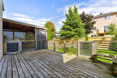 Photo 14 at 20 Bell Street, Ardagh, Barrie