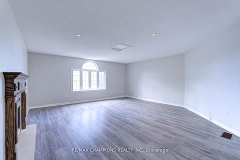 Photo 19 at 20 Bell Street, Ardagh, Barrie