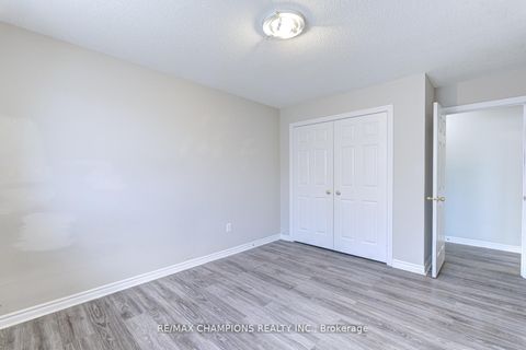 Photo 40 at 20 Bell Street, Ardagh, Barrie