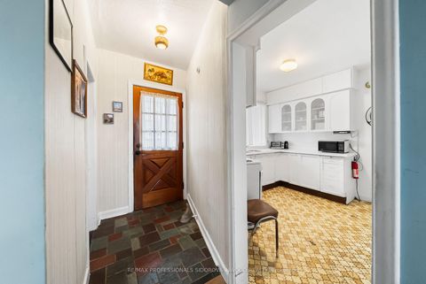 Photo 4 at 30 Rambert Crescent, Swansea, Toronto