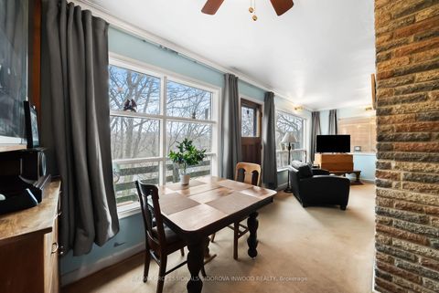 Photo 9 at 30 Rambert Crescent, Swansea, Toronto