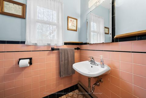 Photo 23 at 30 Rambert Crescent, Swansea, Toronto