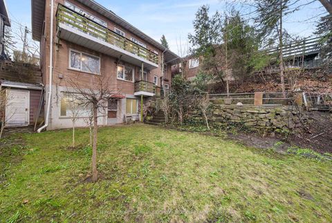 Photo 43 at 30 Rambert Crescent, Swansea, Toronto