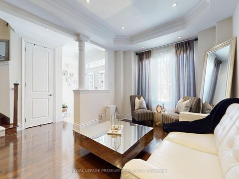 Photo 2 at 74 Foresta Drive, Vellore Village, Vaughan