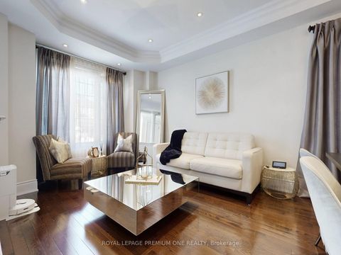 Photo 3 at 74 Foresta Drive, Vellore Village, Vaughan