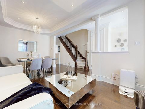 Photo 4 at 74 Foresta Drive, Vellore Village, Vaughan