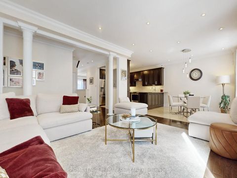 Photo 10 at 74 Foresta Drive, Vellore Village, Vaughan