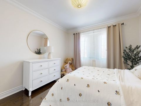 Photo 26 at 74 Foresta Drive, Vellore Village, Vaughan