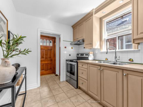 Photo 8 at 27 Amherst Avenue, Oakwood Village, Toronto