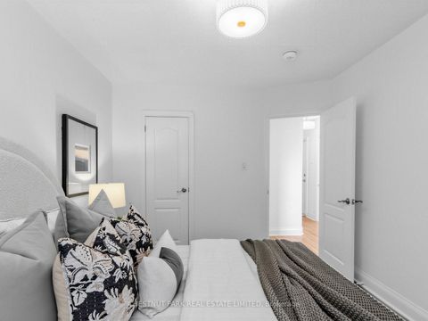 Photo 10 at 27 Amherst Avenue, Oakwood Village, Toronto