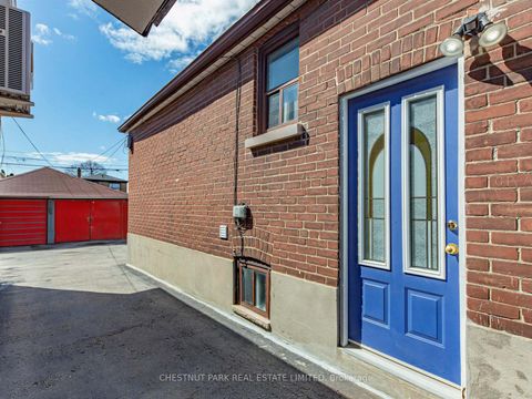 Photo 22 at 27 Amherst Avenue, Oakwood Village, Toronto