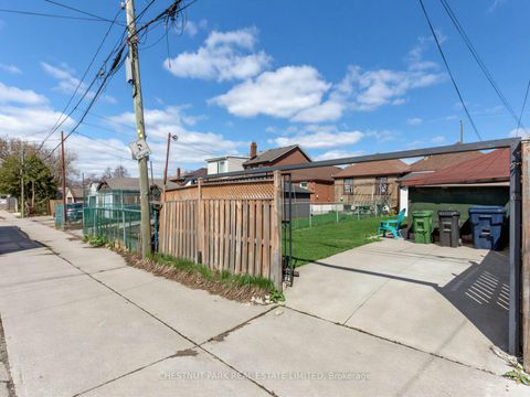 Photo 25 at 27 Amherst Avenue, Oakwood Village, Toronto
