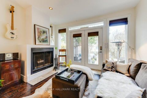 Photo 11 at 813 Carlaw Avenue, Danforth, Toronto