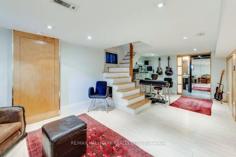 Photo 32 at 813 Carlaw Avenue, Danforth, Toronto